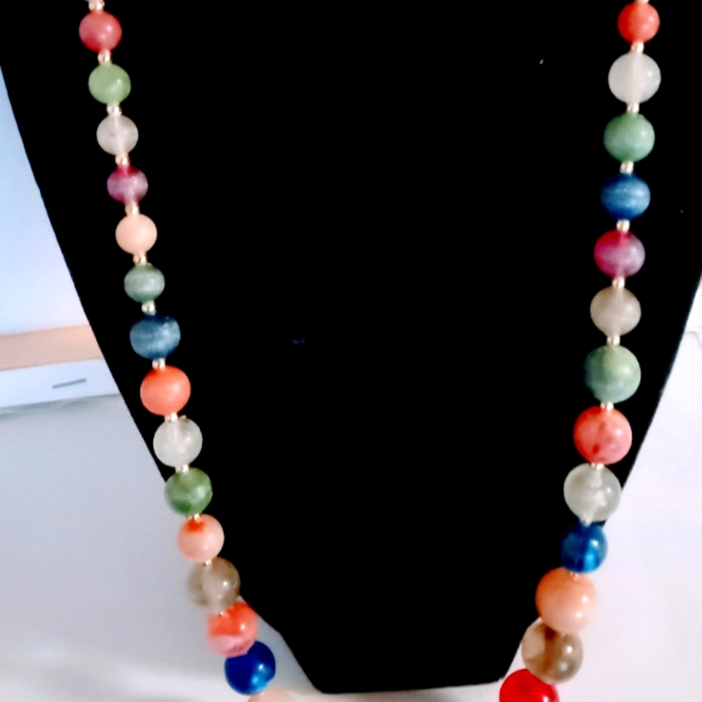 BEADED NECKLACE